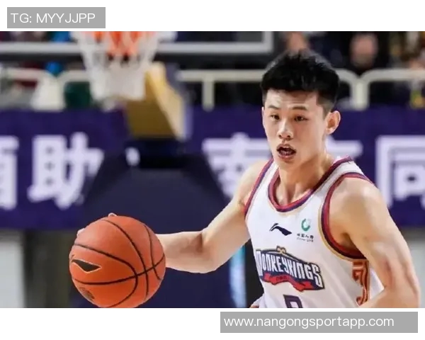 山东男篮热身赛惜败美国肯塔基传奇队陶汉林王岚嵚表现抢眼